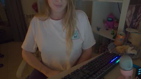 pinkladyx2 online show from 10/26/25, 01:11