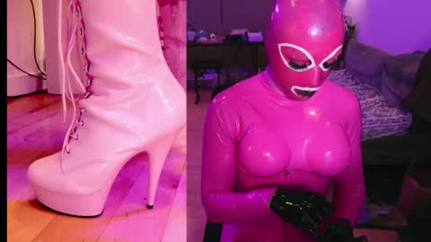 pinklatexgurl online show from 12/14/25, 09:41
