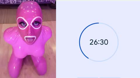 Snapshot of pinklatexgurl chatting on 02/20/26, 12:51 pinklatexgurl online show from 02/20/26, 12:51