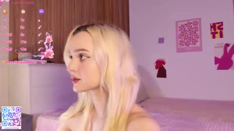 Pinky online show from 10/22/25, 02:01