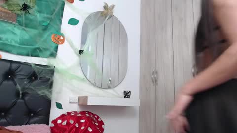 pinky_f00x online show from 10/10/25, 01:48