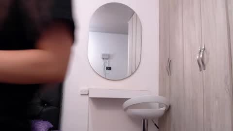 pinky_f00x online show from 11/10/25, 08:08