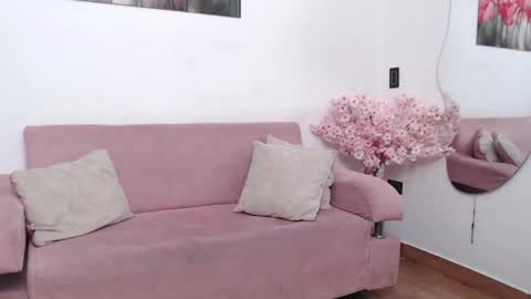 pinky_f00x online show from 05/06/26, 07:08