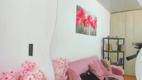 pinky_f00x online show from 06/06/26, 07:29