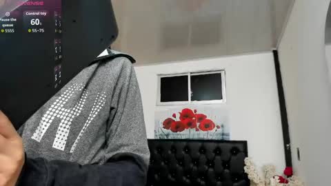 pinky_f00x online show from 06/08/26, 07:25