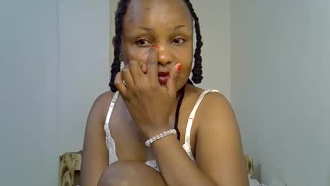 Snapshot of pinky_jules chatting on 02/11/26, 09:53 Browny online show from 02/11/26, 09:53