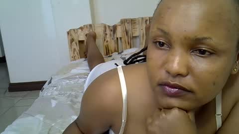 Snapshot of pinky_jules chatting on 02/13/26, 06:53 Browny online show from 02/13/26, 06:53