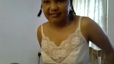 Snapshot of pinky_jules chatting on 03/06/26, 07:38 Browny online show from 03/06/26, 07:38