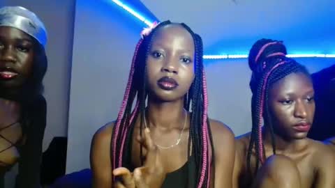 Pinky online show from 11/25/25, 04:07