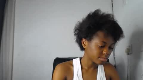 Snapshot of pinky_pussy68635 chatting on 11/16/25, 10:04 Arena online show from 11/16/25, 10:04