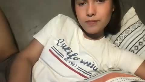 Snapshot of pinky_skylar chatting on 04/10/26, 02:06 taylor-dont forget to follow and give thumps up online show from 04/10/26, 02:06
