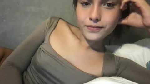 Snapshot of pinky_skylar chatting on 04/25/26, 03:09 taylor-dont forget to follow and give thumps up online show from 04/25/26, 03:09