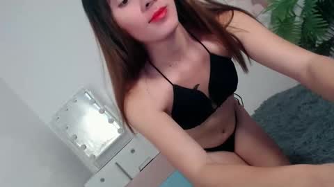 pinky_web03 online show from 12/14/25, 02:17