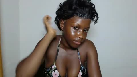 Snapshot of pinkykiki_247 chatting on 03/26/26, 11:43 pinkykiki_247 online show from 03/26/26, 11:43