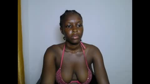 Snapshot of pinkykiki_247 chatting on 03/28/26, 05:40 pinkykiki_247 online show from 03/28/26, 05:40
