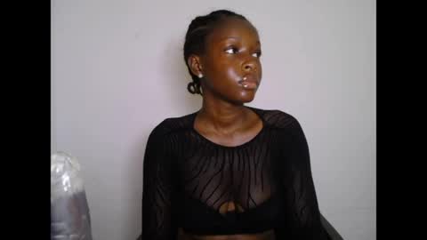 Snapshot of pinkykiki_247 chatting on 04/26/26, 05:49 pinkykiki_247 online show from 04/26/26, 05:49