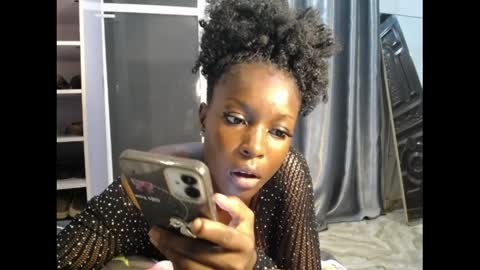Snapshot of pinkykiki_247 chatting on 05/04/26, 06:15 pinkykiki_247 online show from 05/04/26, 06:15