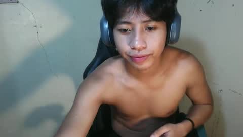Snapshot of pinoy_fuckboyxxx chatting on 05/14/26, 07:04 pinoy_fuckboyxxx online show from 05/14/26, 07:04