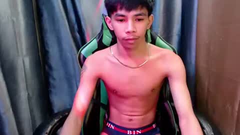 Snapshot of pinoy_oyd69 chatting on 05/09/26, 10:09 pinoy_oyd69 online show from 05/09/26, 10:09