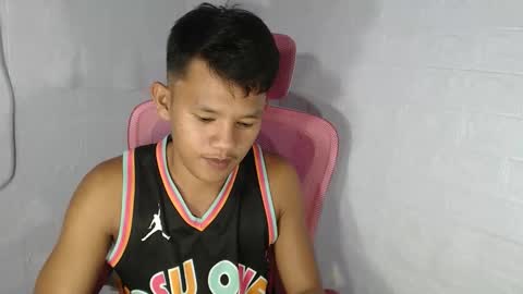 Snapshot of pinoy_palaeutxxx chatting on 04/01/26, 03:09 roy online show from 04/01/26, 03:09