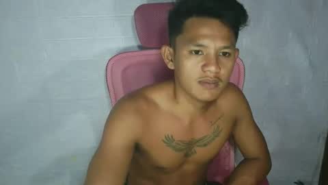 Snapshot of pinoy_palaeutxxx chatting on 04/08/26, 04:07 roy online show from 04/08/26, 04:07