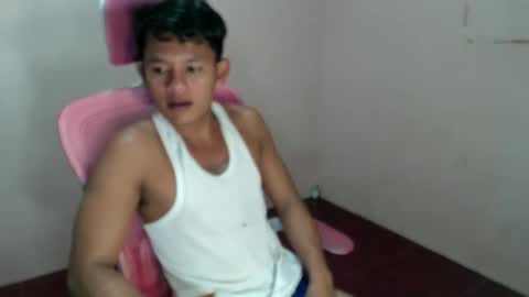 Snapshot of pinoy_palaeutxxx chatting on 04/16/26, 03:02 roy online show from 04/16/26, 03:02