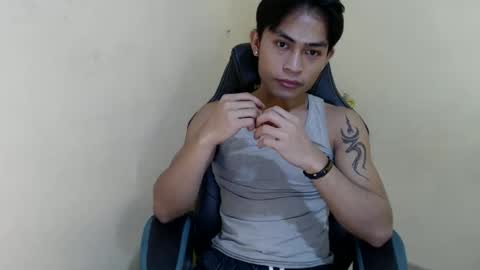 Snapshot of pinoy_palautogxxx chatting on 12/05/25, 08:34 pinoy_palautogxxx online show from 12/05/25, 08:34