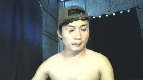 Snapshot of pinoy_petitehugecock chatting on 10/02/25, 09:16 alex online show from 10/02/25, 09:16
