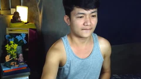 Snapshot of pinoy_petitehugecock chatting on 03/24/26, 05:29 alex online show from 03/24/26, 05:29