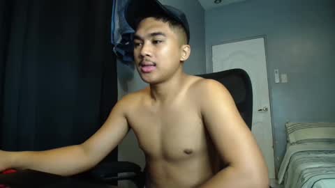 Snapshot of pinoyadriannexxx chatting on 04/25/26, 03:20 Adrianne online show from 04/25/26, 03:20