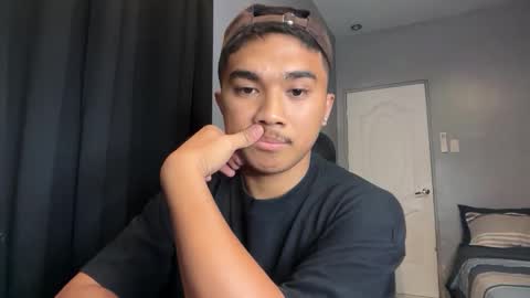 Snapshot of pinoyadriannexxx chatting on 05/04/26, 10:00 Adrianne online show from 05/04/26, 10:00