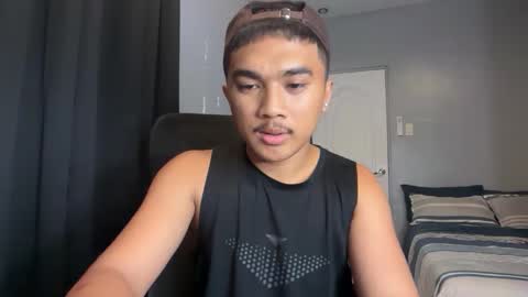 Snapshot of pinoyadriannexxx chatting on 05/05/26, 10:01 Adrianne online show from 05/05/26, 10:01
