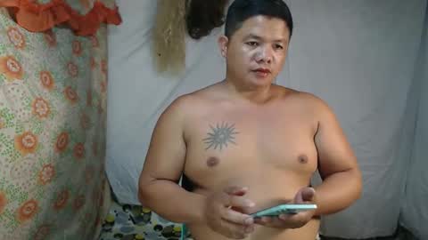 Snapshot of pinoyhotchubby85 chatting on 09/17/25, 12:51 pinoyhotchubby85 online show from 09/17/25, 12:51