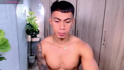 ethan online show from 10/02/25, 01:45