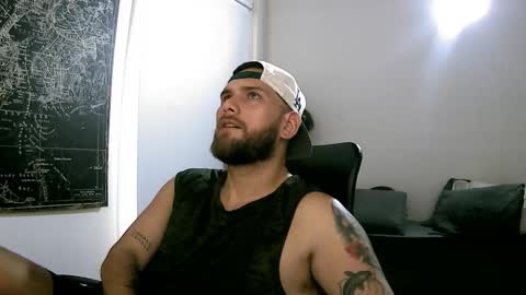 Snapshot of pipe1203 chatting on 11/10/25, 09:58 pipe1203 online show from 11/10/25, 09:58