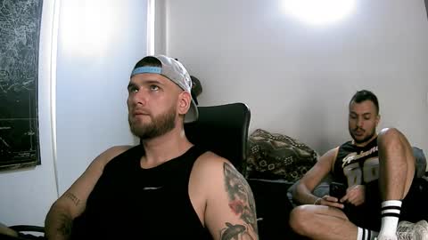 Snapshot of pipe1203 chatting on 11/16/25, 08:14 pipe1203 online show from 11/16/25, 08:14