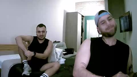 Snapshot of pipe1203 chatting on 11/21/25, 09:24 pipe1203 online show from 11/21/25, 09:24