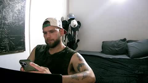 Snapshot of pipe1203 chatting on 12/16/25, 10:04 pipe1203 online show from 12/16/25, 10:04