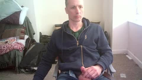 Snapshot of pipers1111 chatting on 05/19/26, 03:40 pipers1111 online show from 05/19/26, 03:40