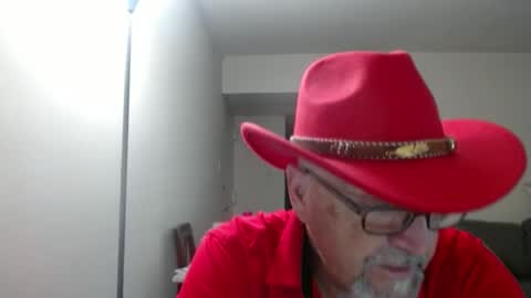Snapshot of pipewizard chatting on 10/06/25, 11:13 pipewizard online show from 10/06/25, 11:13