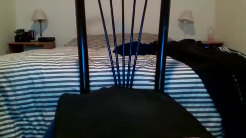 Snapshot of pipi86 chatting on 10/13/25, 06:08 MartinPipi online show from 10/13/25, 06:08