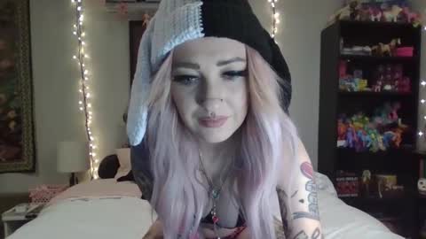 Snapshot of pirateprincessx chatting on 01/16/26, 03:10 pirateprincessx online show from 01/16/26, 03:10