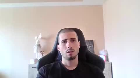 Snapshot of pirshi chatting on 04/13/26, 10:54 Gifted One online show from 04/13/26, 10:54