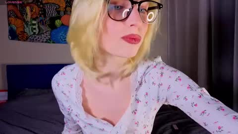 pis_sos online show from 04/25/26, 10:29