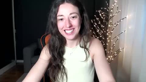 piscesgirl06 online show from 12/23/24, 05:39