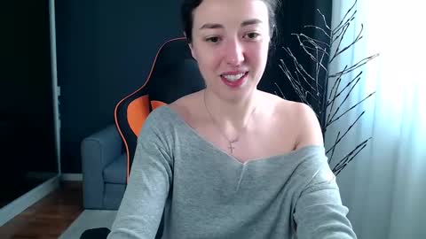 piscesgirl06 online show from 01/10/25, 07:04