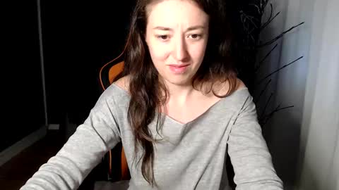 piscesgirl06 online show from 10/08/25, 05:49