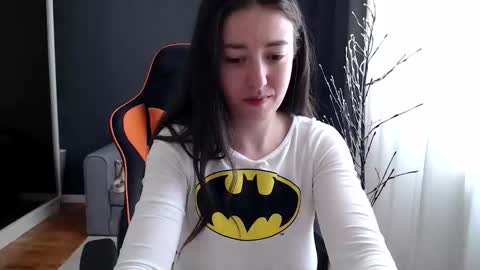 Snapshot of piscesgirl06 chatting on 04/16/26, 05:19 piscesgirl06 online show from 04/16/26, 05:19