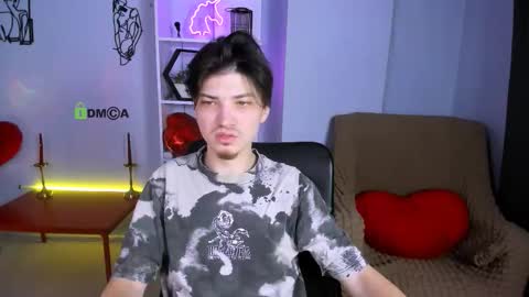 Snapshot of pit_wetty chatting on 12/16/25, 06:51 Pitt online show from 12/16/25, 06:51