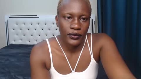 pixel online show from 11/08/25, 05:45